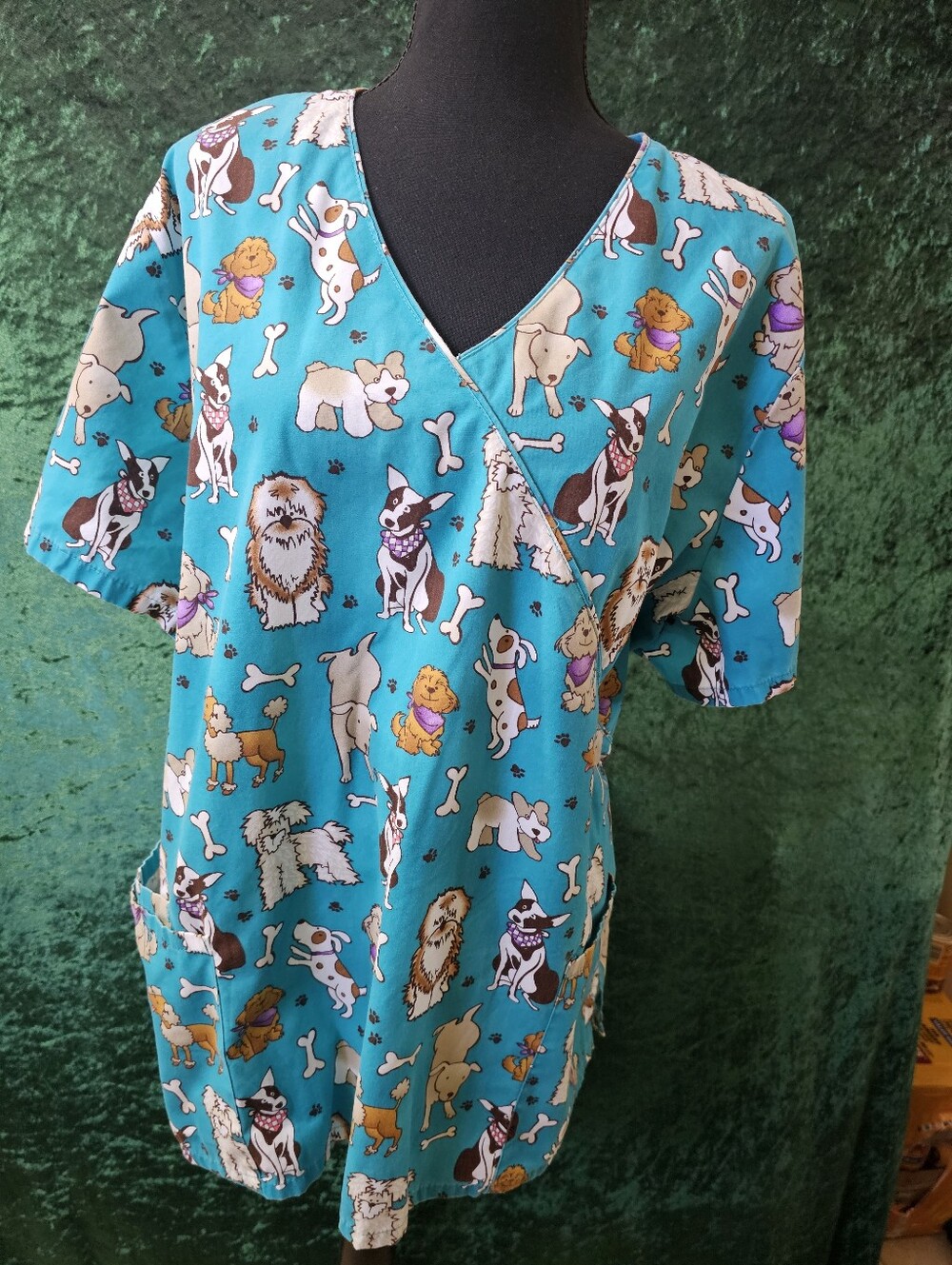 SB Scrubs Teal Dog Print Veterinary Scrub Top 2XL w/3 Pockets